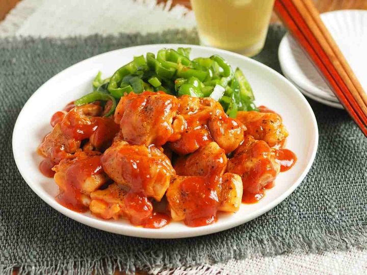 鶏もも肉の一口チキンステーキ・ハニーケチャップソース