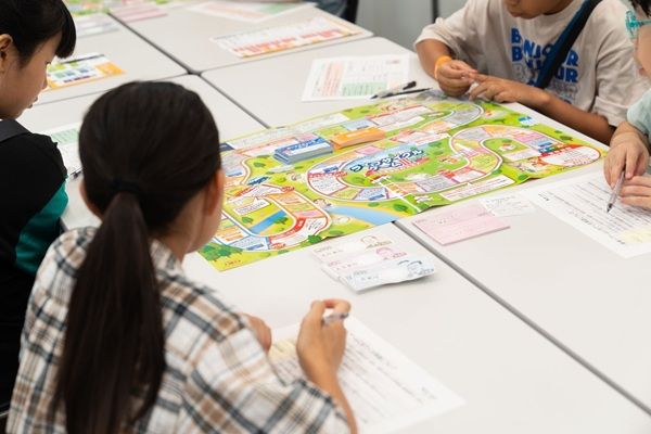 【東京都渋谷区】1,000名以上が来場し大盛況！小学生が社会を学ぶ「職業体験EXPO 2026」開催