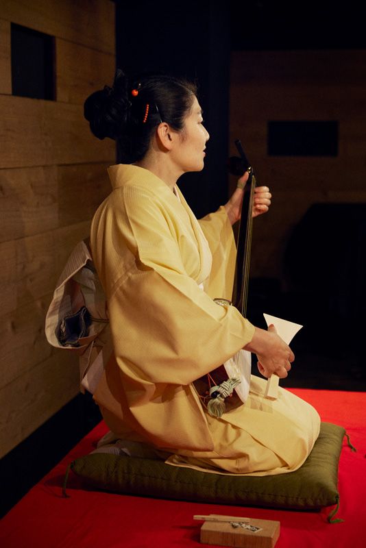 高座中の桂小すみさん