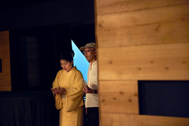 客入りを待つ桂小すみさん