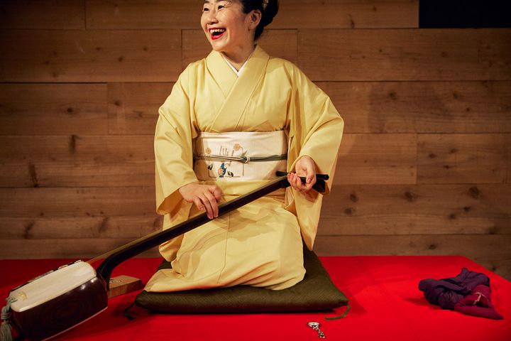 高座中の桂小すみさん