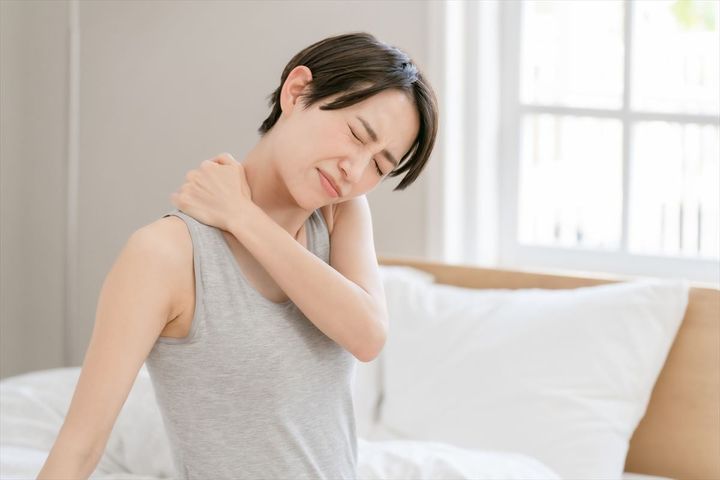 その肩こり！呼吸が原因かも！深呼吸で改善？