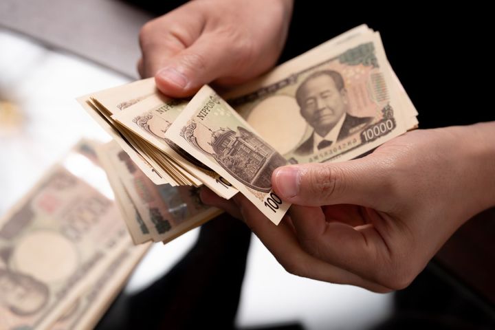 ヤミ金の脅迫と利息の地獄！借金が膨れ上がり家庭崩壊にまで追い込まれた年収250万・45歳男性の絶望体験