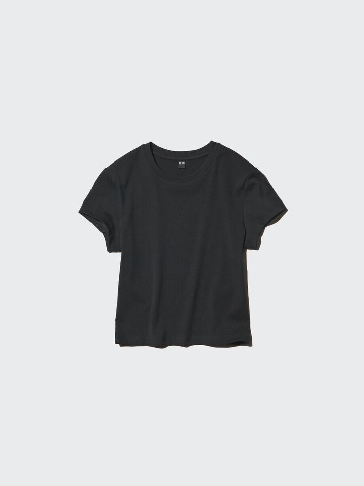 シンプルな黒の半袖ミニTシャツ