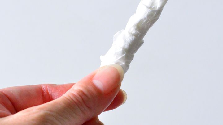 【キャンドゥ】サッシやエアコンの隙間ホコリを狙い撃ち！「竹串」で作るお掃除ピック