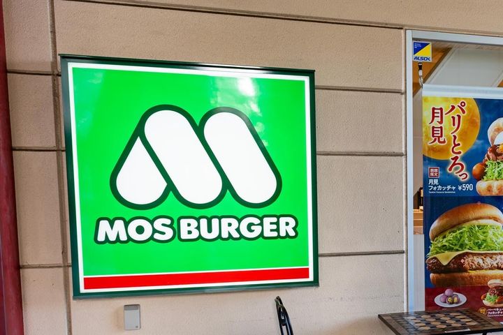 手が汚れない、ホットドッグの食べ方とは？（画像はイメージ）