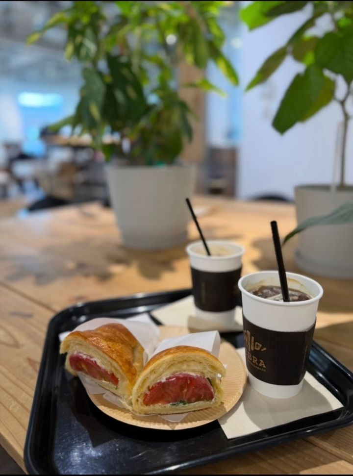ZEBRA Coffee＆ Croissant 横浜店