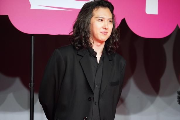 【写真を見る】金田一耕助役で主演を務める尾上松也。新しい『八つ墓村』が爆誕したとニッコリ