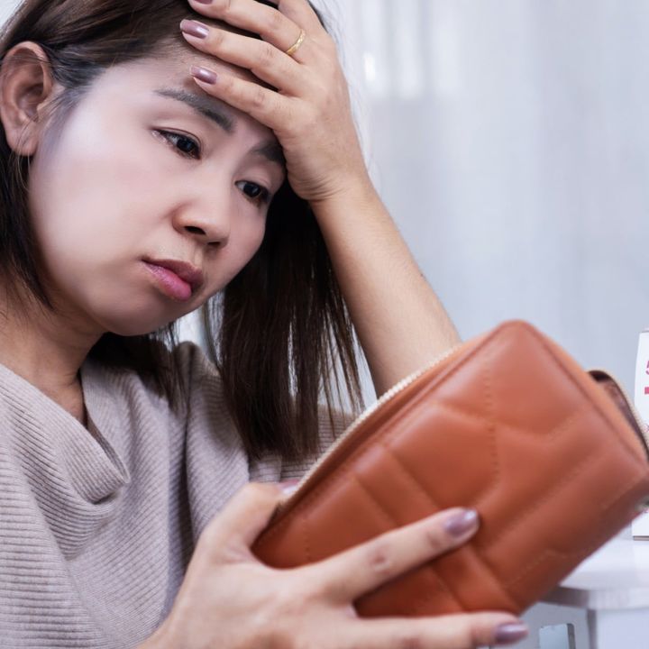 稼いでも、すぐになくなる…。占星術家が教える、気づかぬうちにお金のエネルギーを下げる【NG習慣7選】