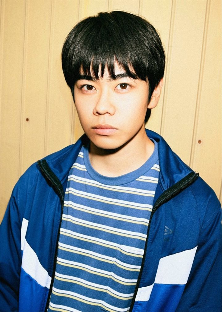 ドラマ『赤灯えれじい』柳川智史役の黒崎煌代 （C）「赤灯えれじい」製作委員会 width=