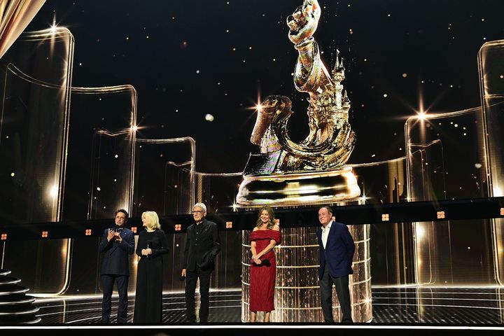 ロバート・ダウニー・Jr.、ダイアン・ソイヤー、ハリソン・フォード、エレン・ポンピオ、アル・マイケルズ