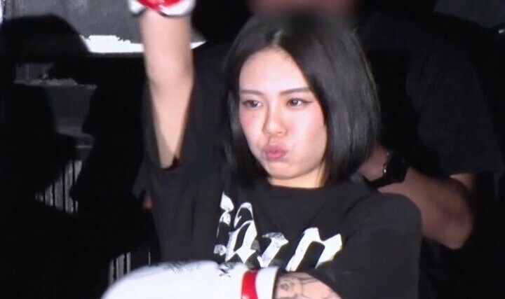 【写真・画像】「ラブ上等」で話題の美女「イキってた」高校退学時〜キャバ嬢デビュー時の写真を公開「先輩を蹴っ飛ばしたら一発退学」 1枚目