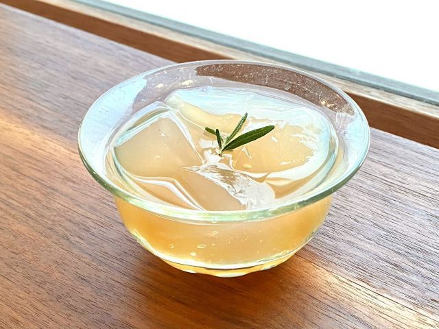 生姜香る冷やし飴がけ もっちり天然水わらび餅