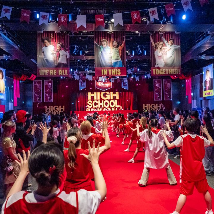 ディズニー・チャンネル「ハイスクール・ミュージカル20周年 ザ・フェスティバル」 ダンスタイムで一体になる会場