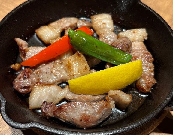 【福岡県久留米市】和食の老舗が手がける新店「和バル ニクテツ」でスキレット料理を気軽な価格で楽しもう