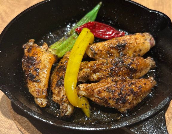 【福岡県久留米市】和食の老舗が手がける新店「和バル ニクテツ」でスキレット料理を気軽な価格で楽しもう