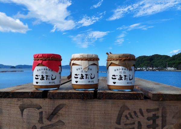 【大分県佐伯市】ご飯にのせるだけの出汁ペースト「漁師のかっこみ飯」。漁村女性グループめばるが発表