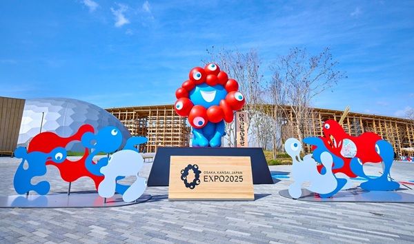 【大阪府】ミャクミャクモニュメント「いらっしゃい」が大阪市西淀川区の『福駅前』へ引越し！
