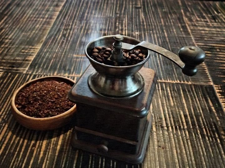 1、コーヒー豆を挽く（粗挽き）