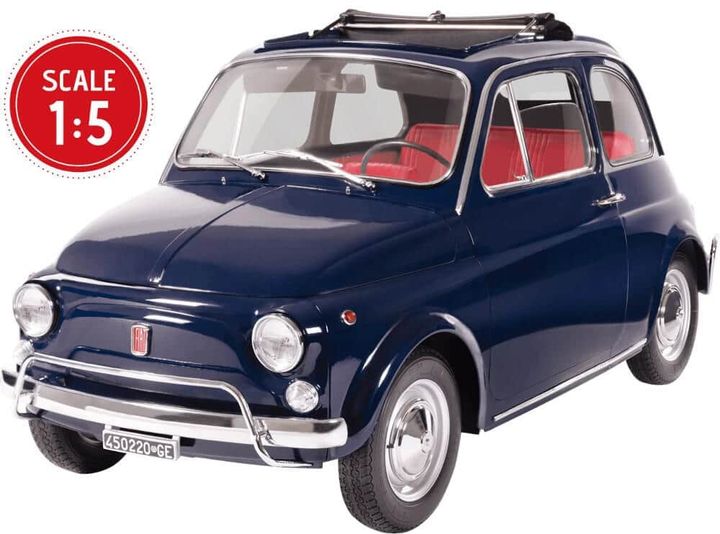 イタリアンデザインを象徴する「FIAT 500L」をその手で 