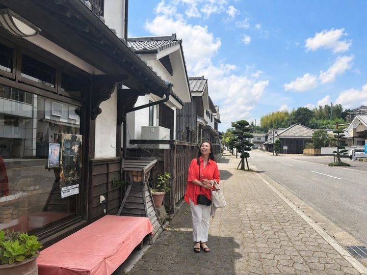 谷間に広がる商人の町は平坦で、のんびり散策しやすい