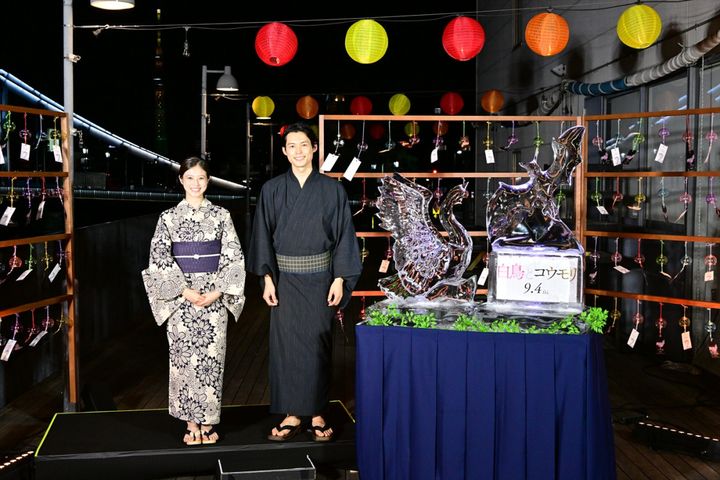 松村北斗＆今田美桜、映画『白鳥とコウモリ』納涼大ヒット祈願イベントに登壇 （C）2026「白鳥とコウモリ」製作委員会 width=