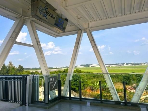 【写真】現在の騒音数がわかる電子パネルも設置 画像提供：道の駅かでな