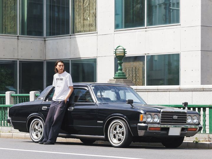 モデル・TAITOさんの愛車 TOYOTA CROWN SUPER DELUXE LS100［トヨタクラウン スーパーデラックス LS100］
