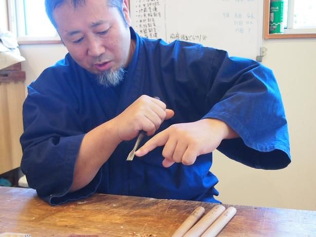職人弟子入り体験では丁寧にやり方を学べる