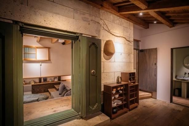 RoKuは内蔵(うちぐら)つくりとなっているため家の中に蔵がある 提供：Bed＆Craft
