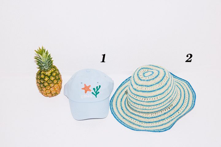 1.帽子￥7,180／イミス（ハナ ショールーム） 2.帽子￥7,920／オーバーライド（オーバーライド 神宮前） 