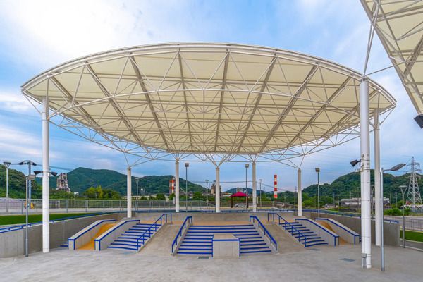 【高知県須崎市】スケートパーク「サクラバンダ」に、雨天利用できる膜屋根設置！工事は太陽工業が担当