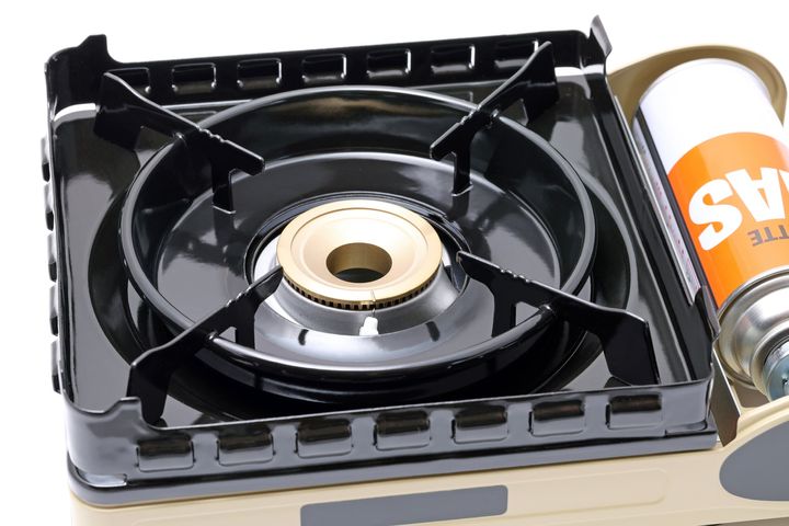 カセットこんろの誤った使い方とは？（画像はイメージ）