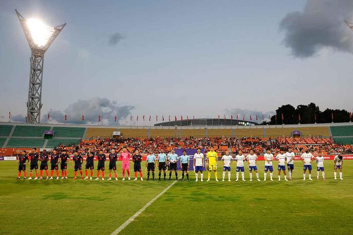 画像: 審判陣は沈黙、江原FCは説明を要求