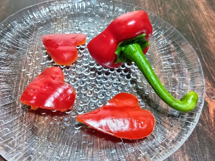 今が旬！変わりパプリカにハマる！道の駅＆ベランダ菜園で楽しむ美味しいパプリカの選び方・見分け方