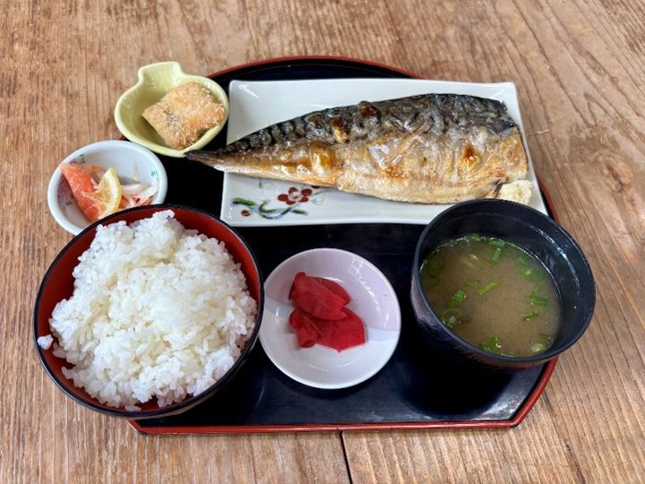 「焼きサバ定食」1500円
