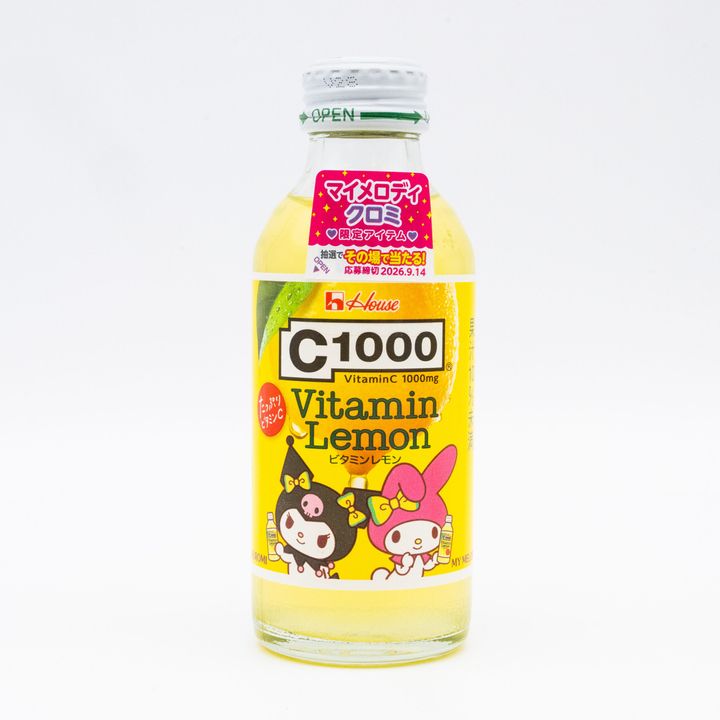 C1000 ビタミンレモン マイメロディ・クロミ限定ボトル ボトルを手にしたデザイン