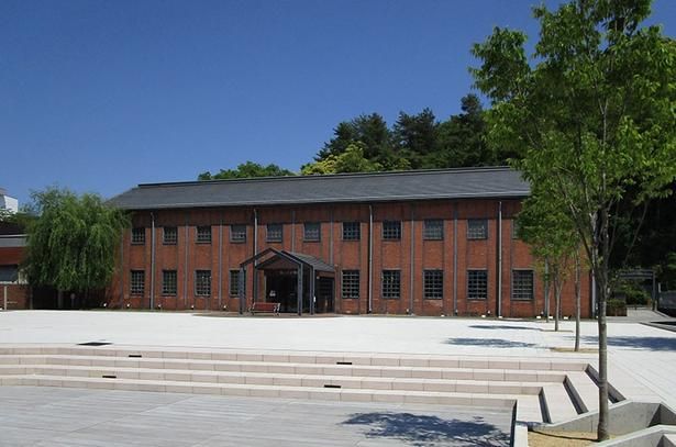 赤れんがが特徴的な博物館の建物 舞鶴市立赤れんが博物館提供