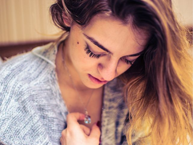 女性