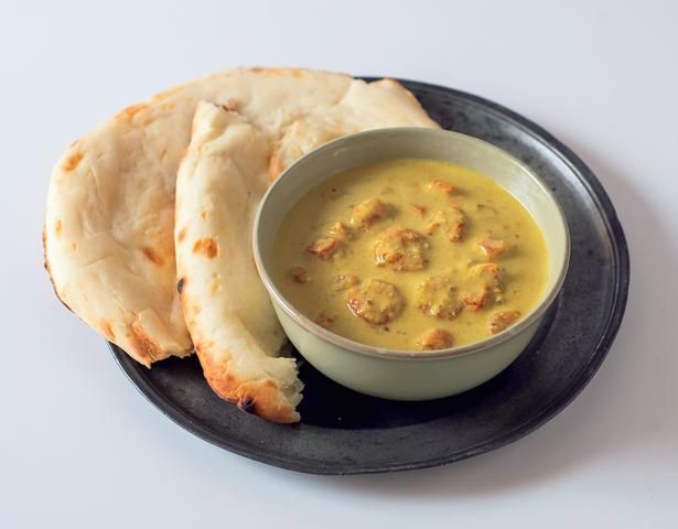 素材を生かしたカレー プラウンモイリー（海老のココナッツカレー） 撮影／大森忠明