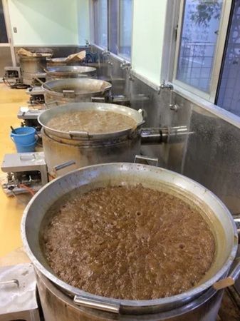 【沖縄県那覇市】わしたショップ国際通り店に“黒糖なのに白い”クリームぜんざい登場！期間限定提供中