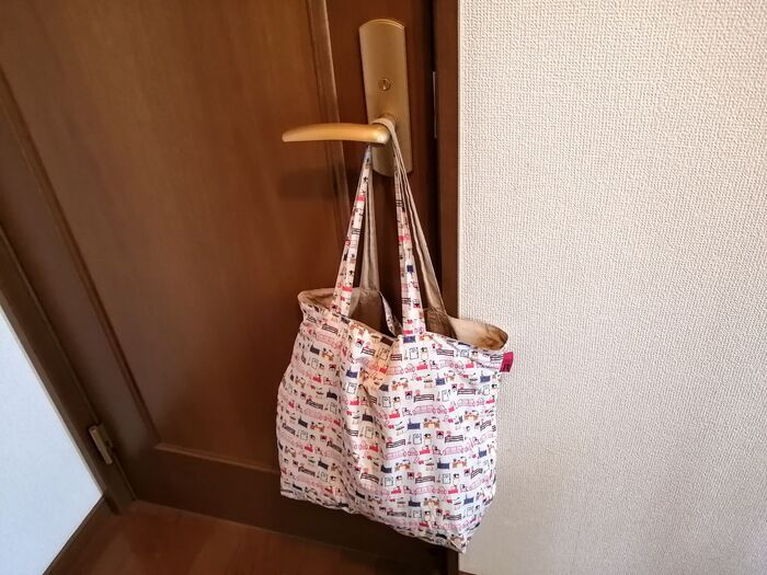 余ってる「エコバッグ」、まだ断捨離しないで！！捨てずに活用すれば家じゅうスッキリ片づきます♡【収納術】