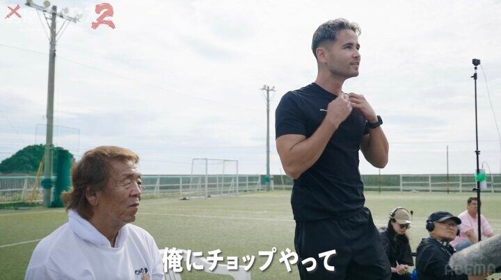 【写真・画像】「彫刻みたい」人気YouTuberが肉体美披露 水平チョップの受け役を自ら志願し「かっけえ」「男気えぐい」 2枚目