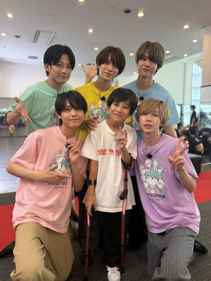『24時間テレビ49－愛は地球を救う－』VTR「片足の天才B-BOYの挑戦！」関西ジュニアと寺本晃晴くん （C）読売テレビ width=