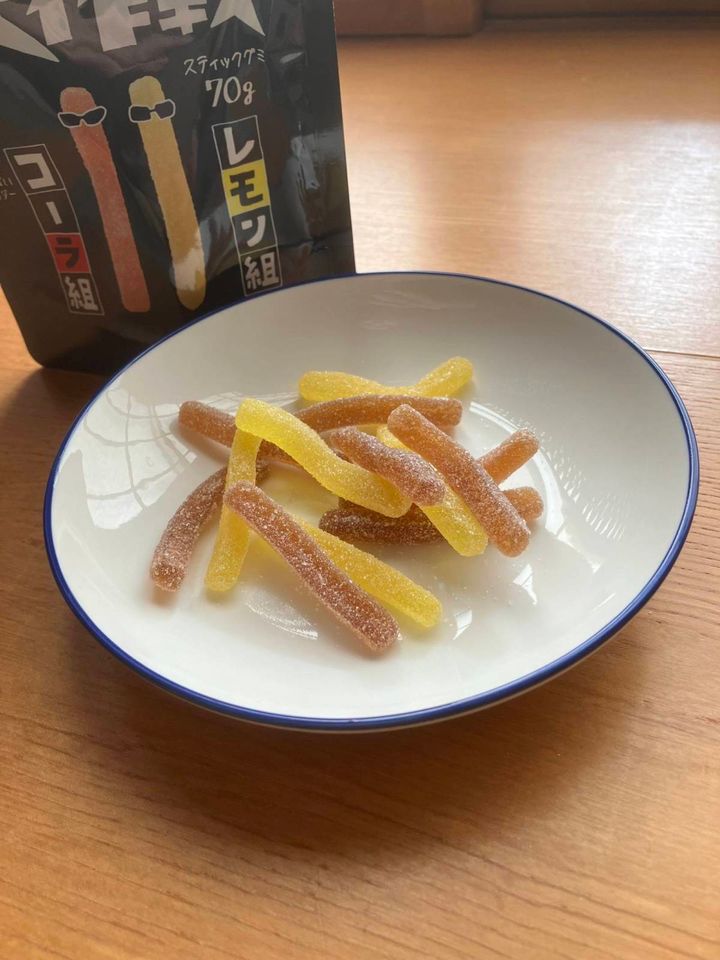 ダイソー：旺旺 ジャパン スッパイ大作戦 コーラ＆レモン 70g