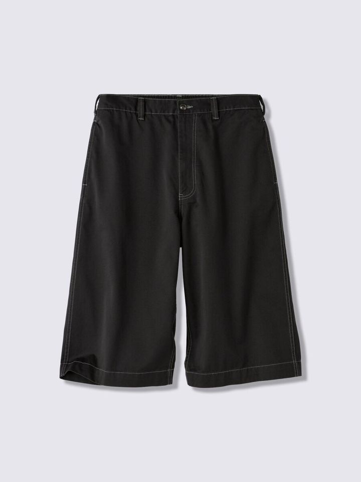 黒色の配色ステッチバギークロップドパンツ