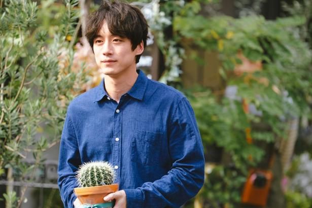 温もりへの執着の果てに罪を犯してしまう夕平を、坂口健太郎が確かな存在感で体現 [c]IDKYPs./Pyramide Productions