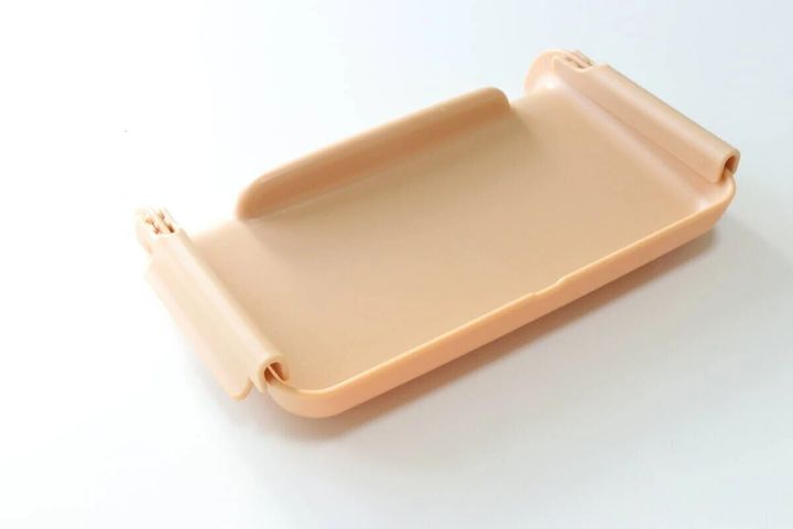 スポンジホルダー（水切りネット用）の本体を斜めから撮影