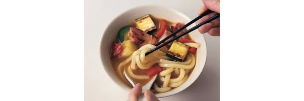 アレンジ「カレーうどん」 （C）西岡麻央／主婦と生活社
