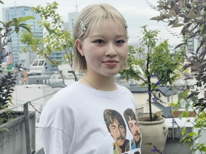 ひと手間でグッとキュートに！外ハネピンアレンジ【美容師監修ボブヘアアレンジ01TWIGGY.】